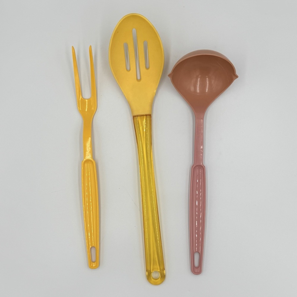 VTG Ekco USA Plastic Utensil Set Fork Slotted Spoon Ladle Yellow Pink Retro